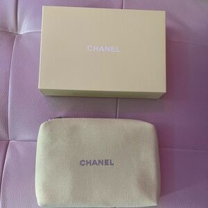 Chanel Light Green Cosmetic Bag NIB some ppl are calling this yellow